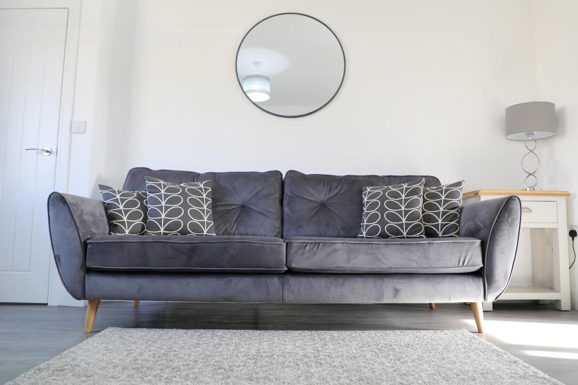 Modern, Two Double Bedroom House With Free Parking Chepstow Exterior photo