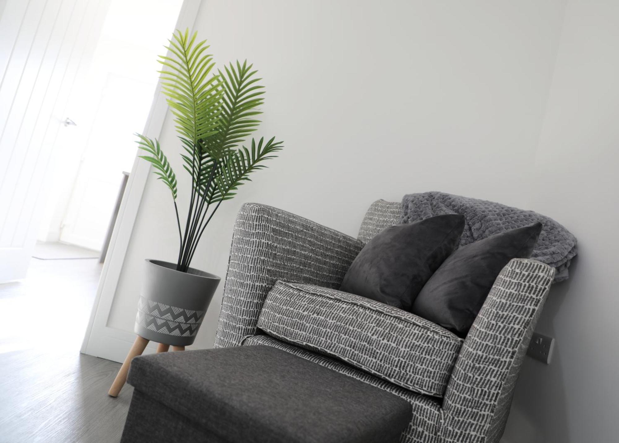 Modern, Two Double Bedroom House With Free Parking Chepstow Exterior photo